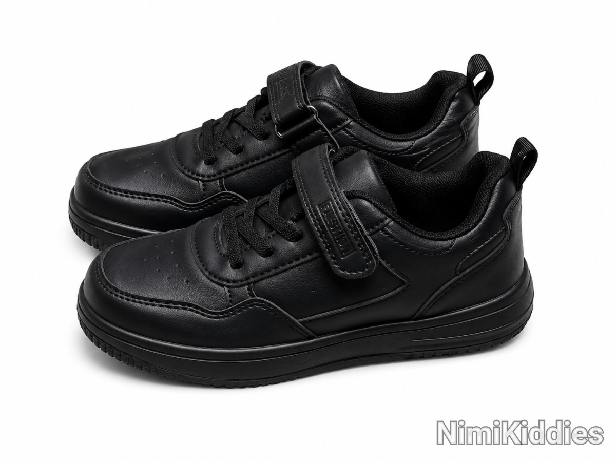 Fashion Star Black Canvas