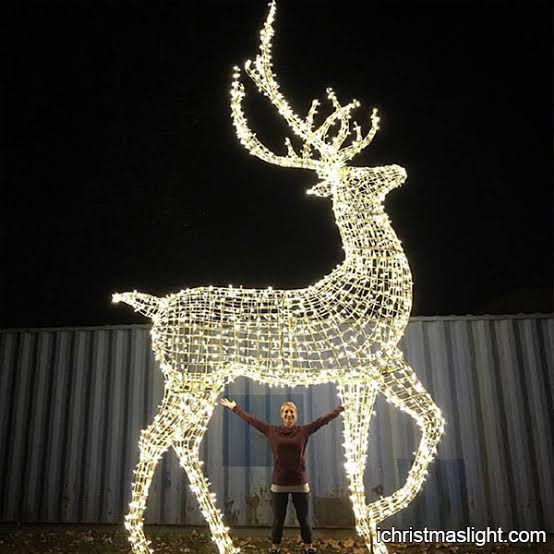 Large Reindeer Décor with Lights