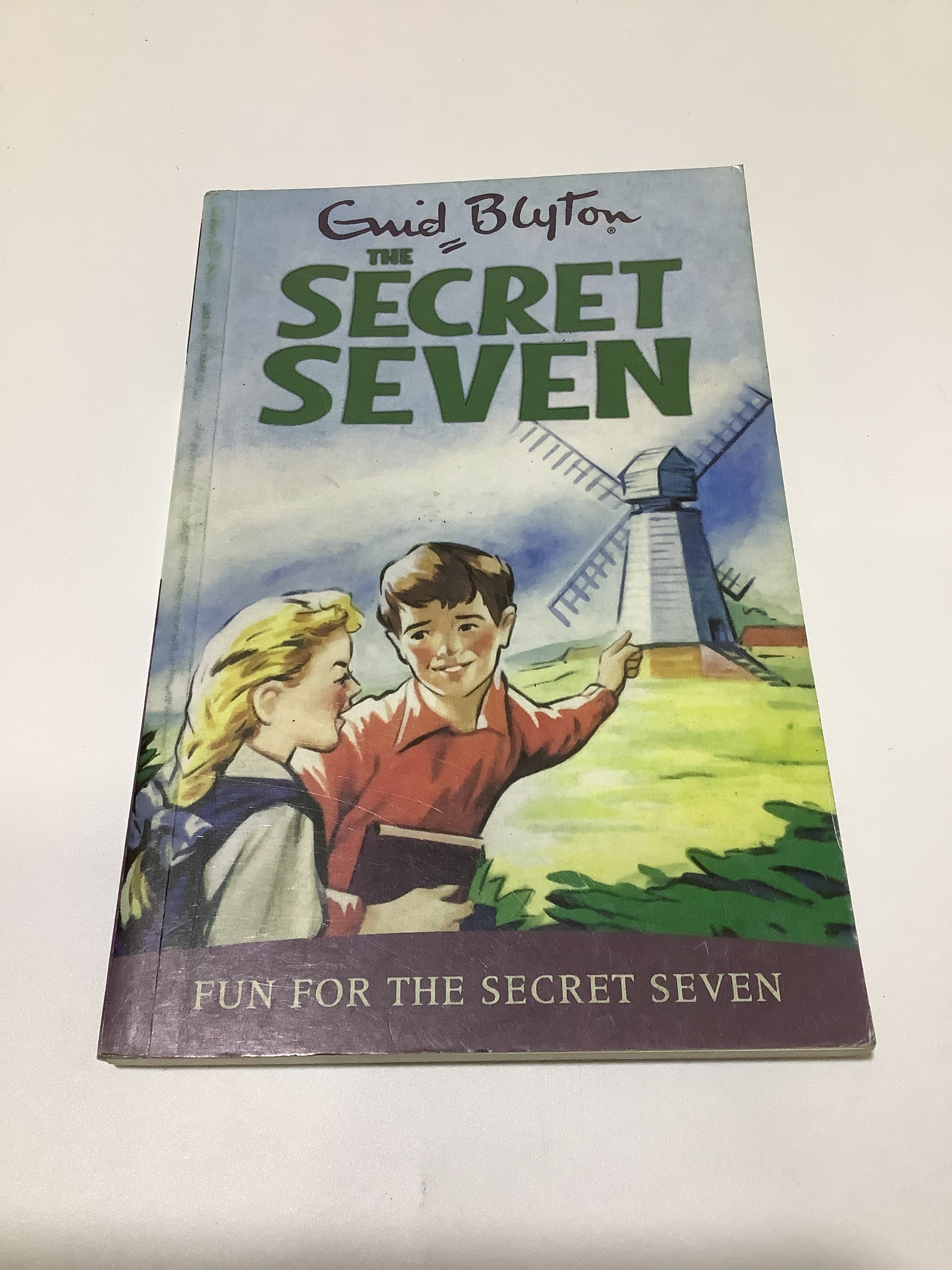 GUID BLYTON(Fun for the secret seven)