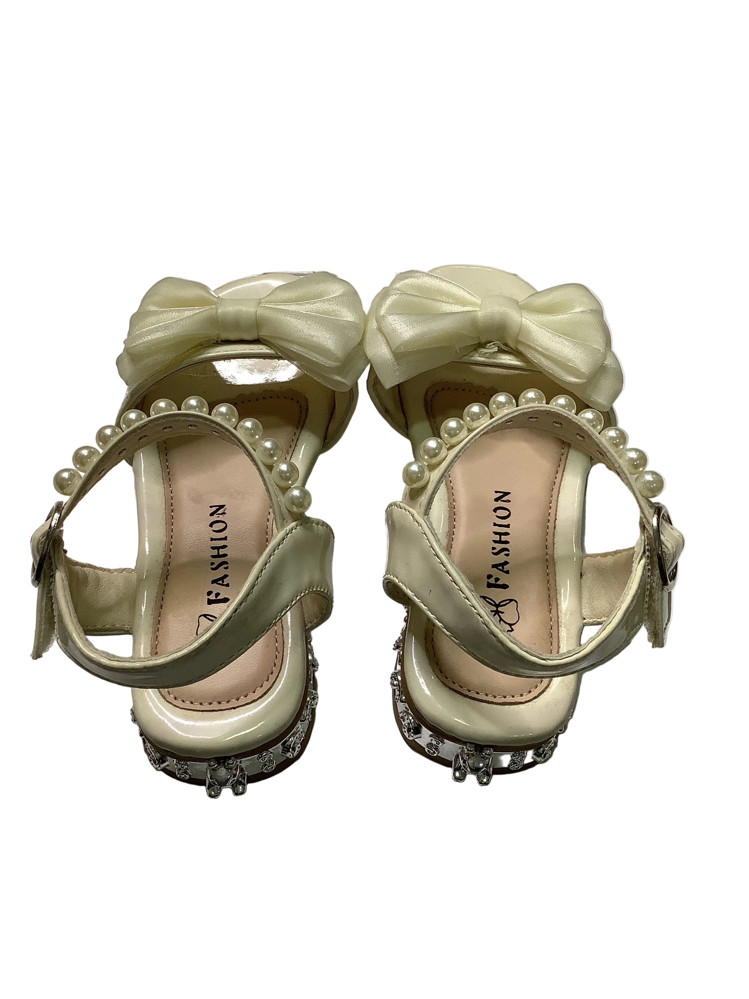 Fashion Sandal with Bow